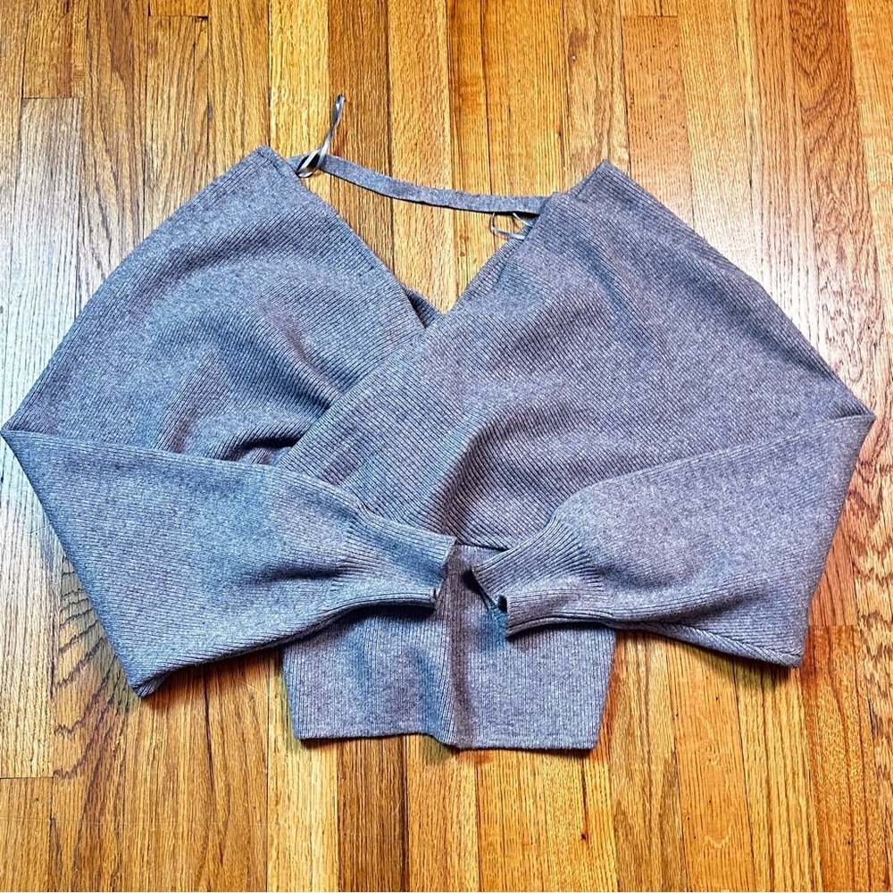 Love Tree Gray Women's Wrap Sweater Size XL  Nylon Blend Casual Cozy Chic - Picture 2 of 6